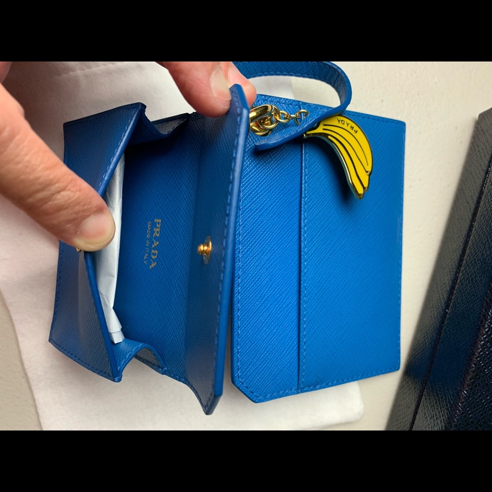 Prada new blue card/coin/accessory case - Picture 5 of 15